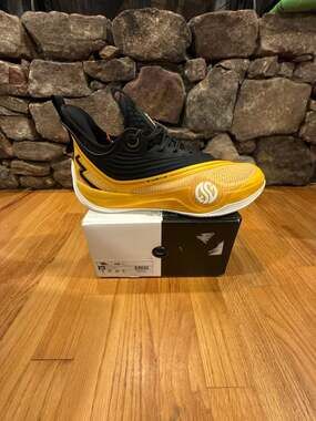 361 Degrees Zen VI Aaron Gordon Basketball Shoes Yellow/Black